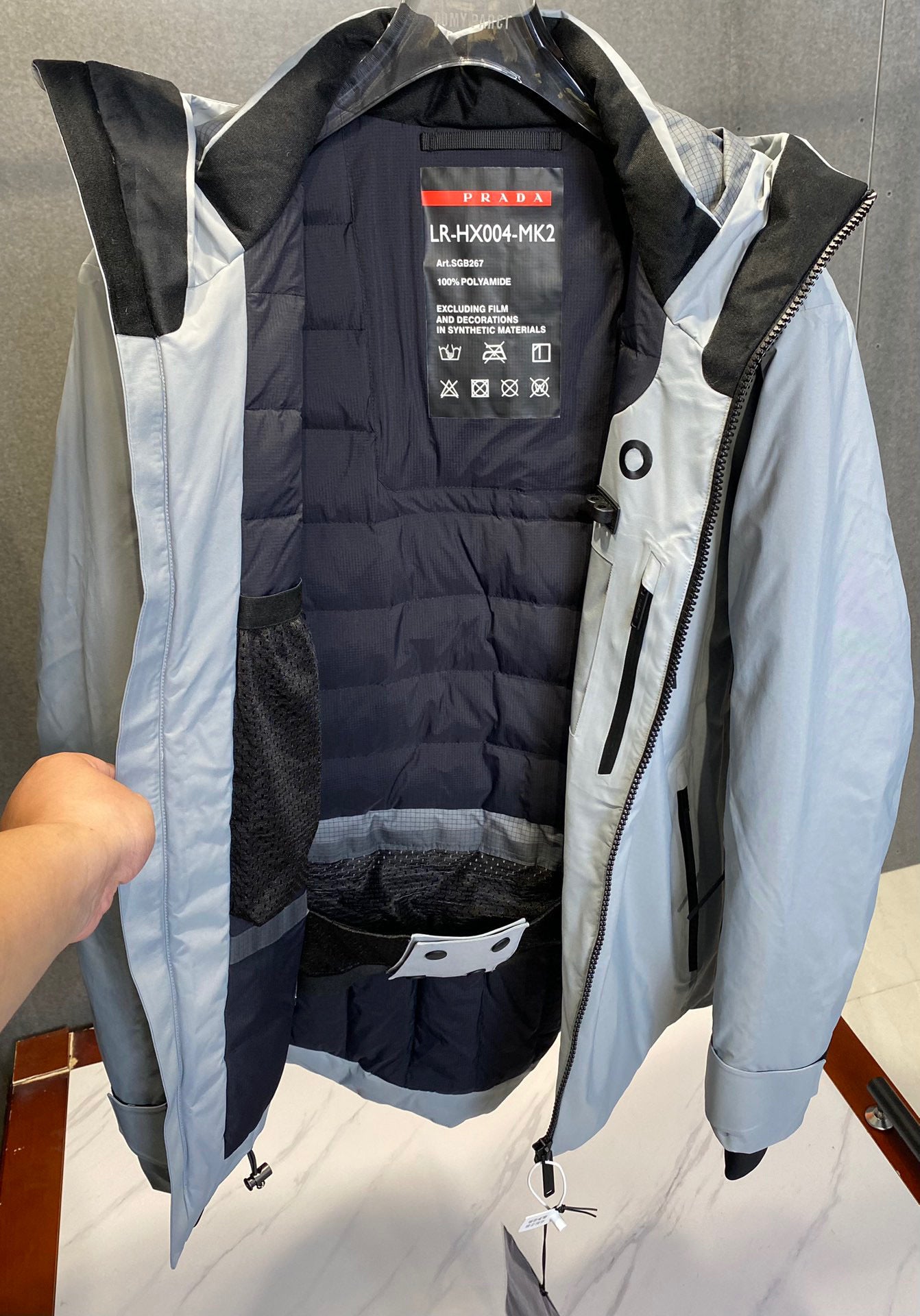 Pra*a Jacket