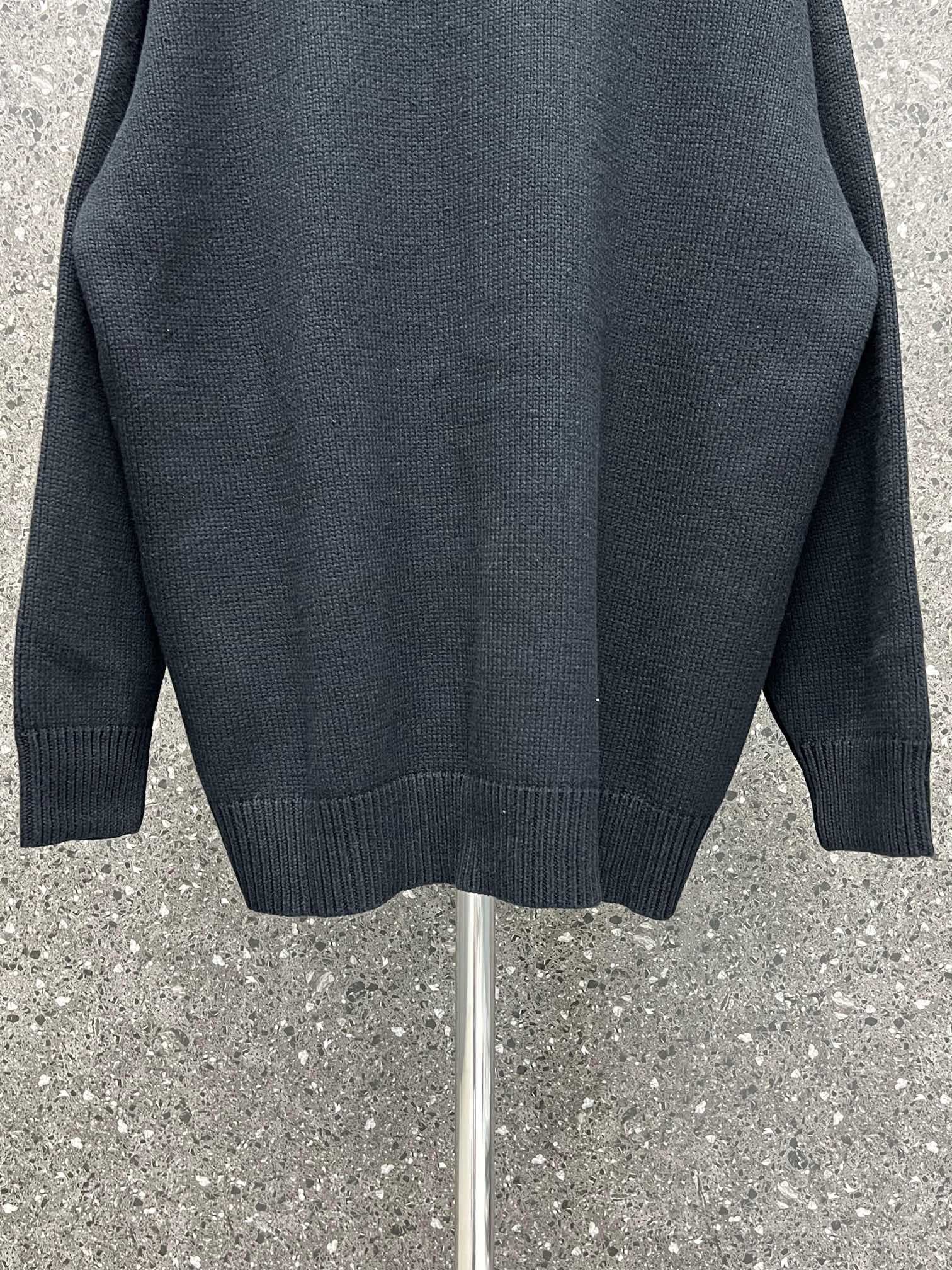 Ba1en*iaga Sweater
