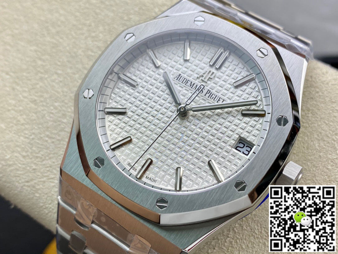Replica Audemars P1g*et Royal Oak 15500ST.OO.1220ST.04 1:1 Best Edition ZF Factory White Dial
