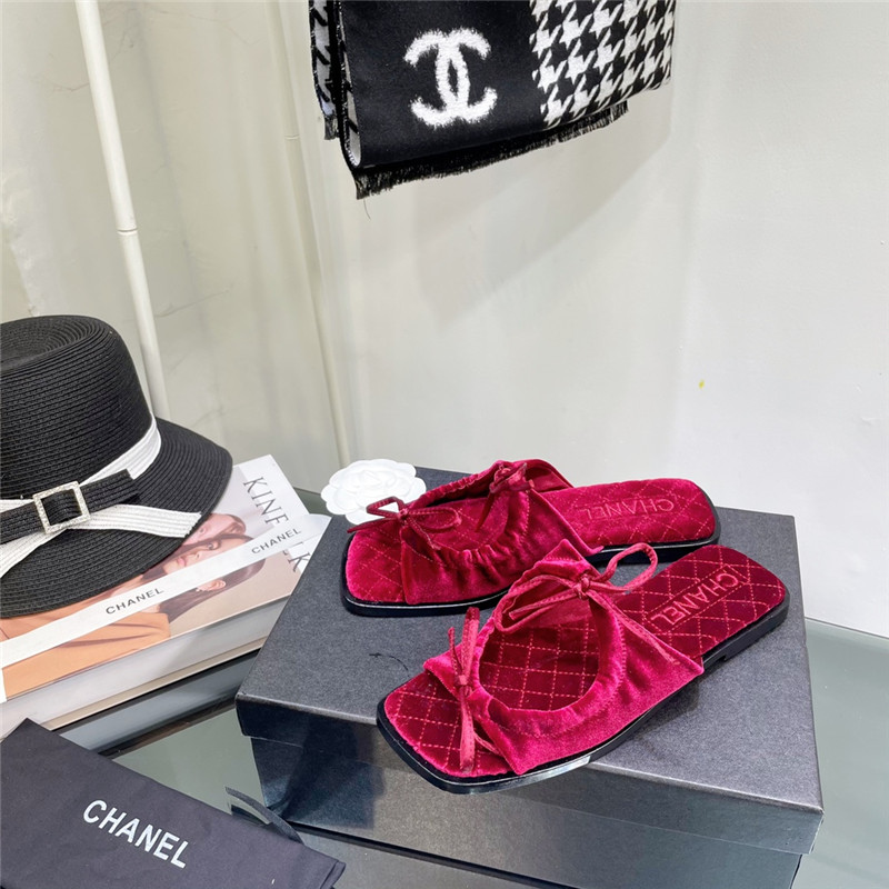 Ch**el Flat Dupes slippers