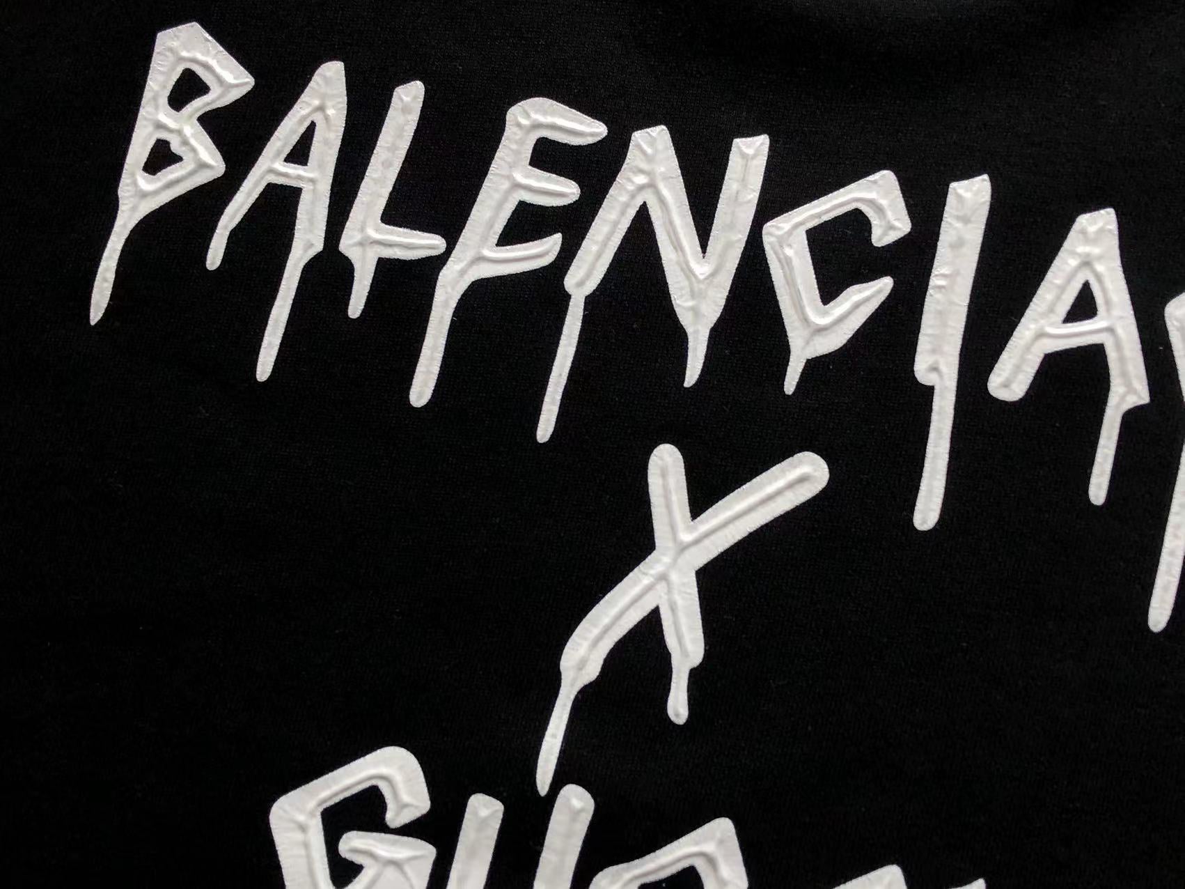 Gvc*1 x Ba1en*iaga Sweatshirt
