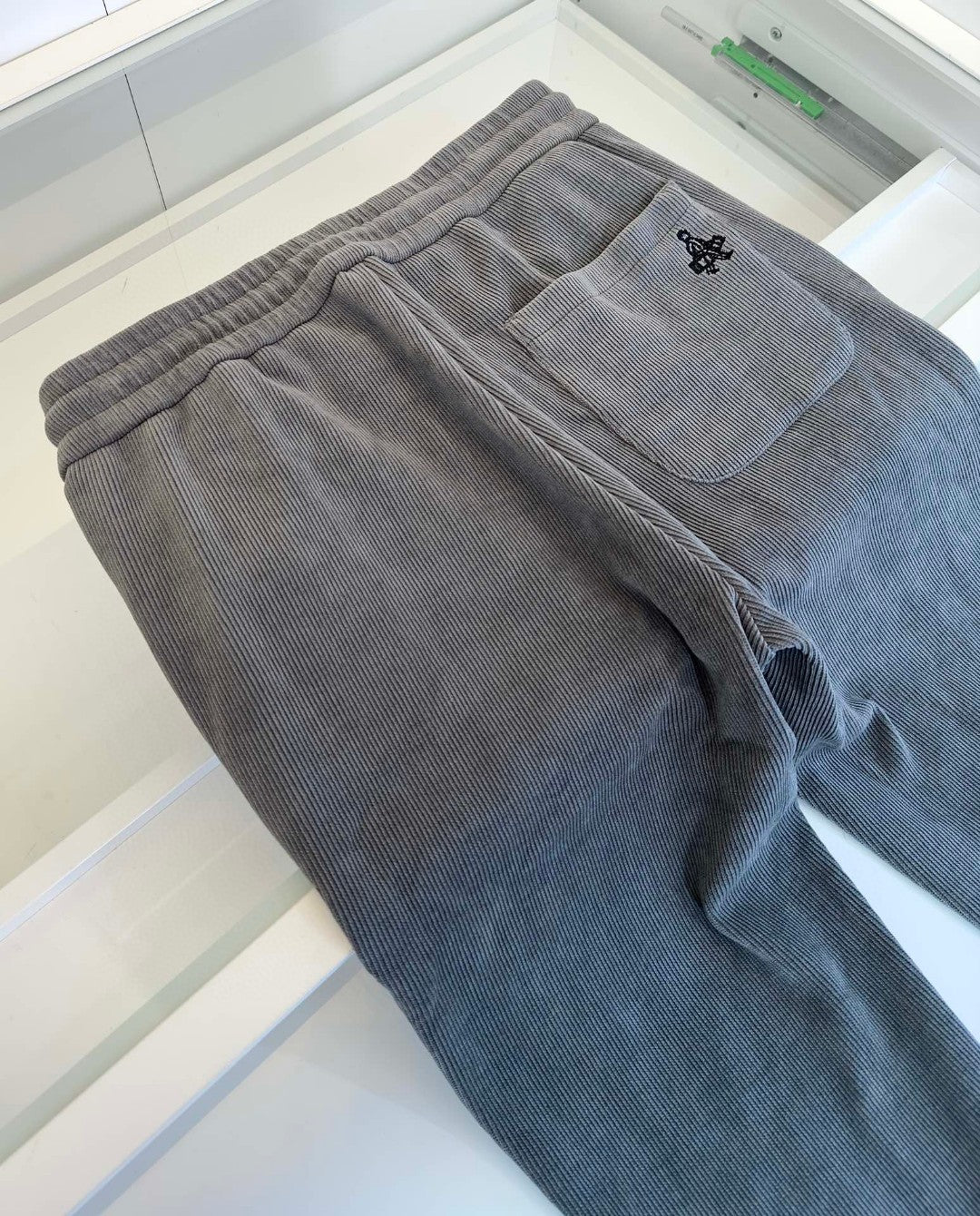 Pra*a Pants