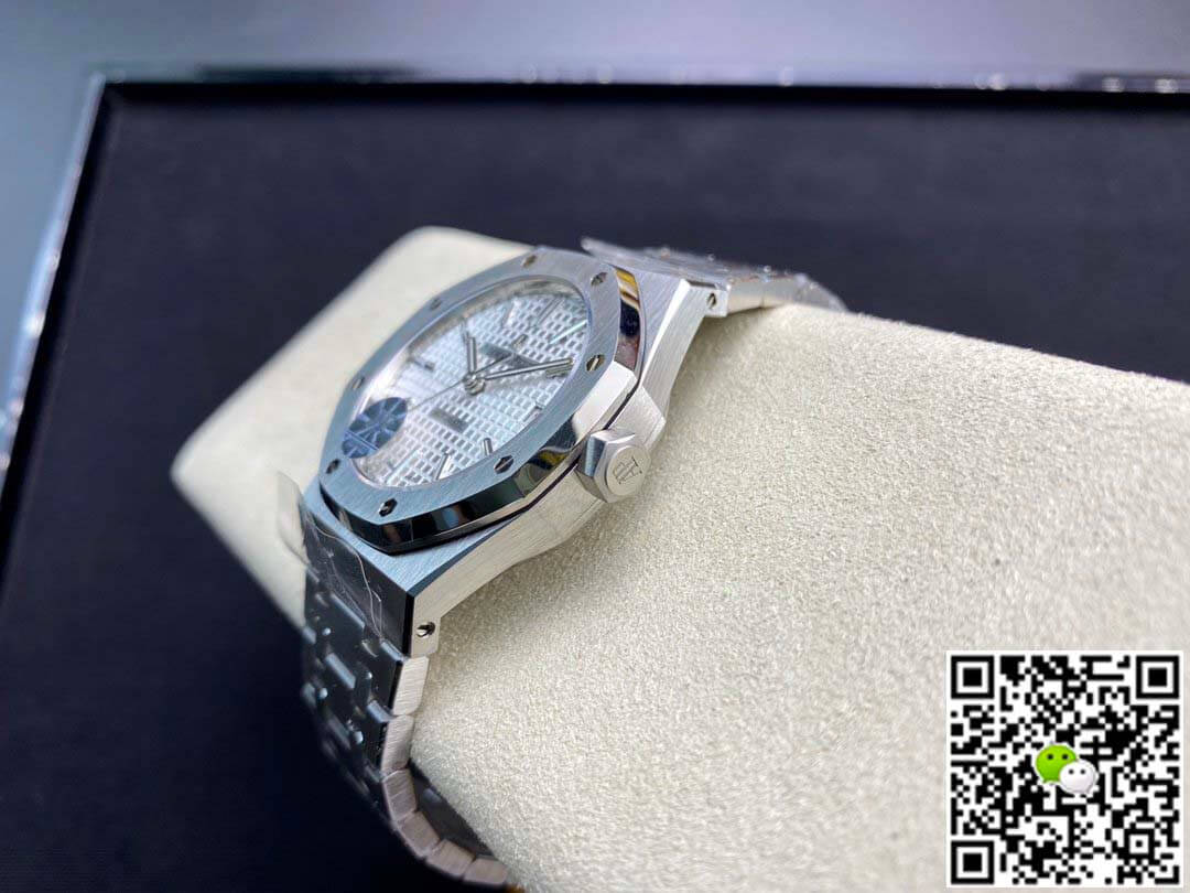 Replica Audemars P1g*et Royal Oak 15450ST.OO.1256ST.01 1:1 Best Edition JF Factory Silver Dial