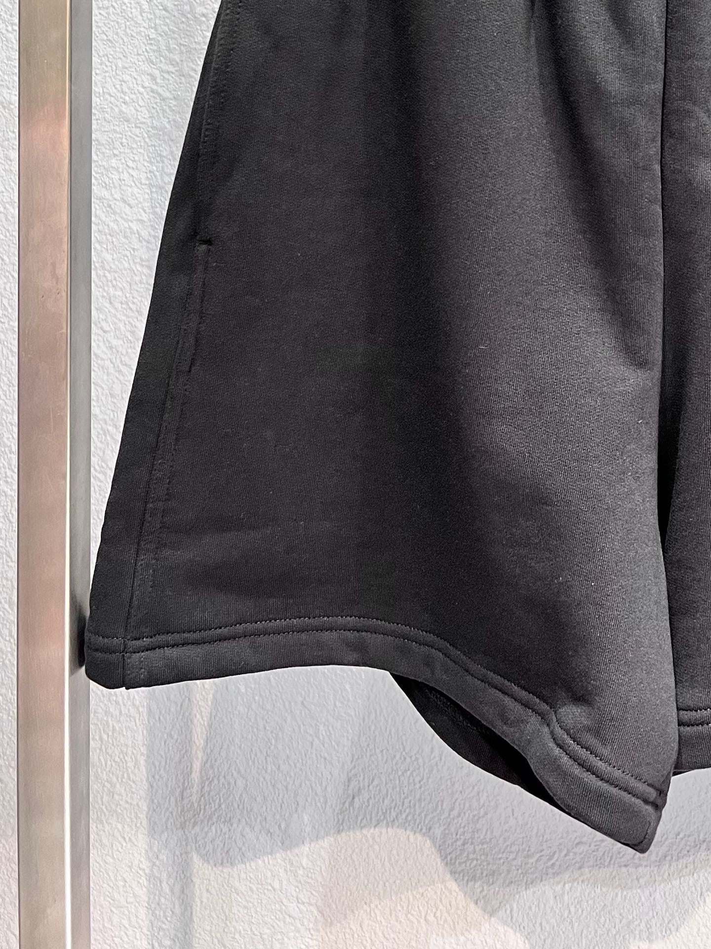 Ba1en*iaga Shorts