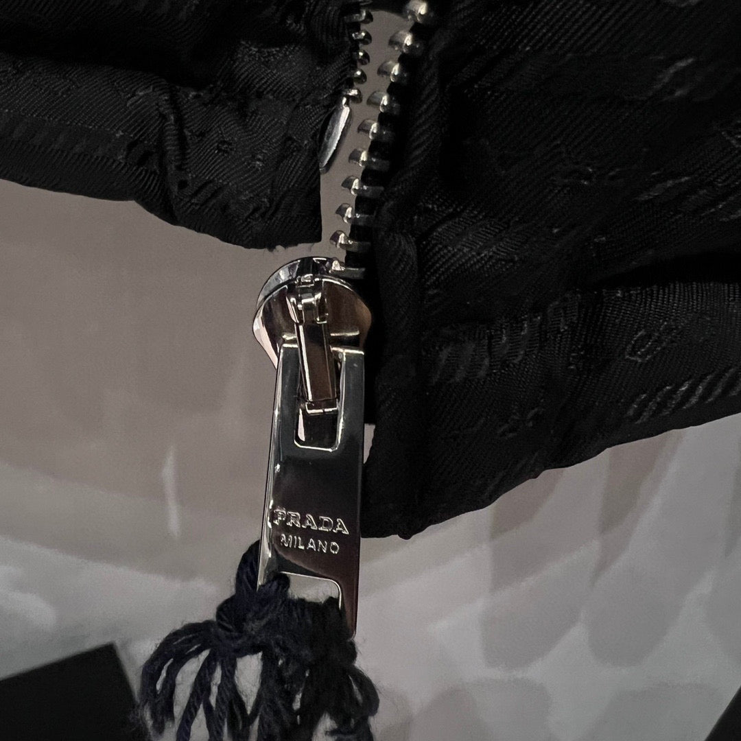 Pra*a Jacket
