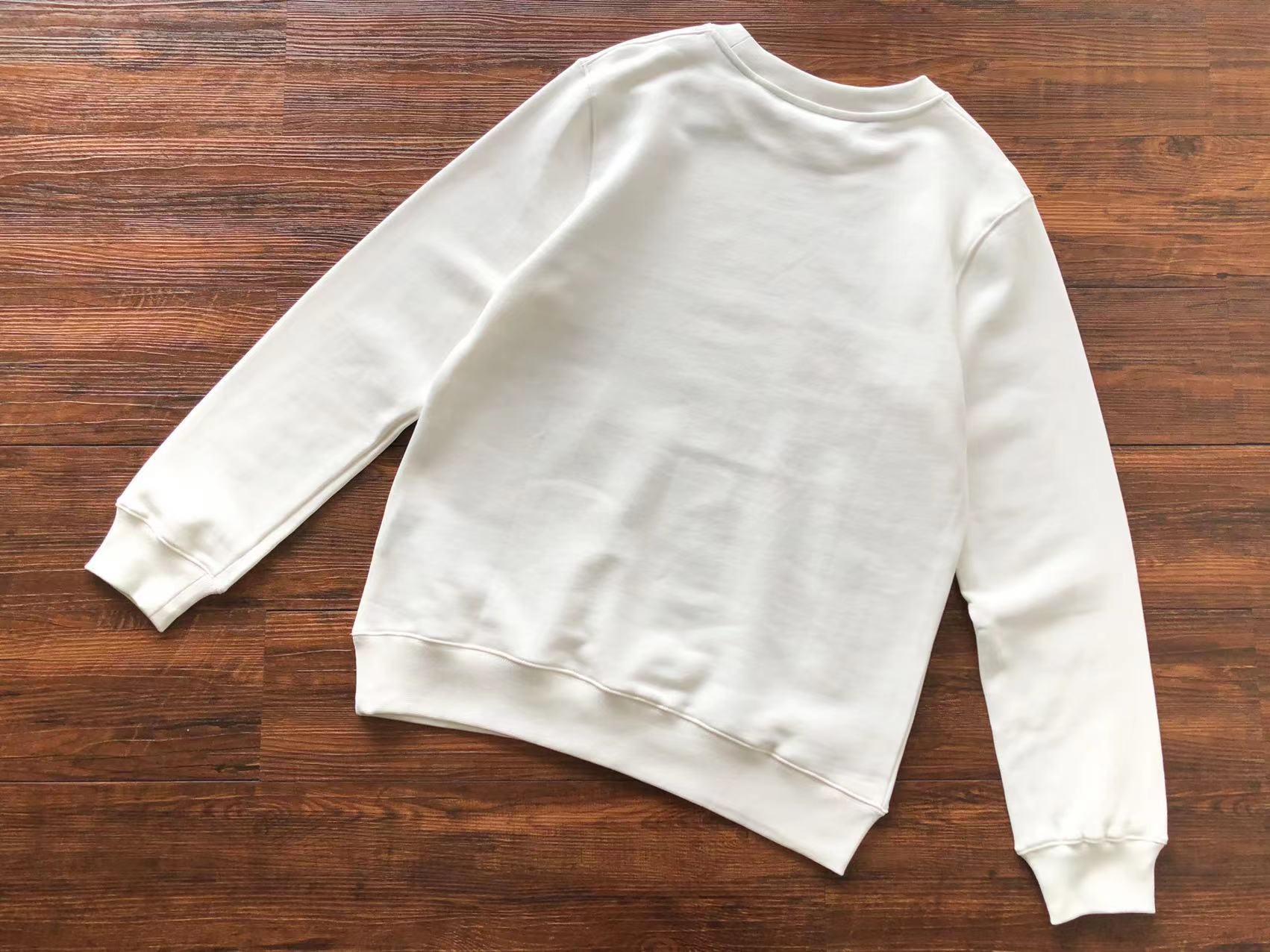 Gvc*1 x Ba1en*iaga Sweatshirt