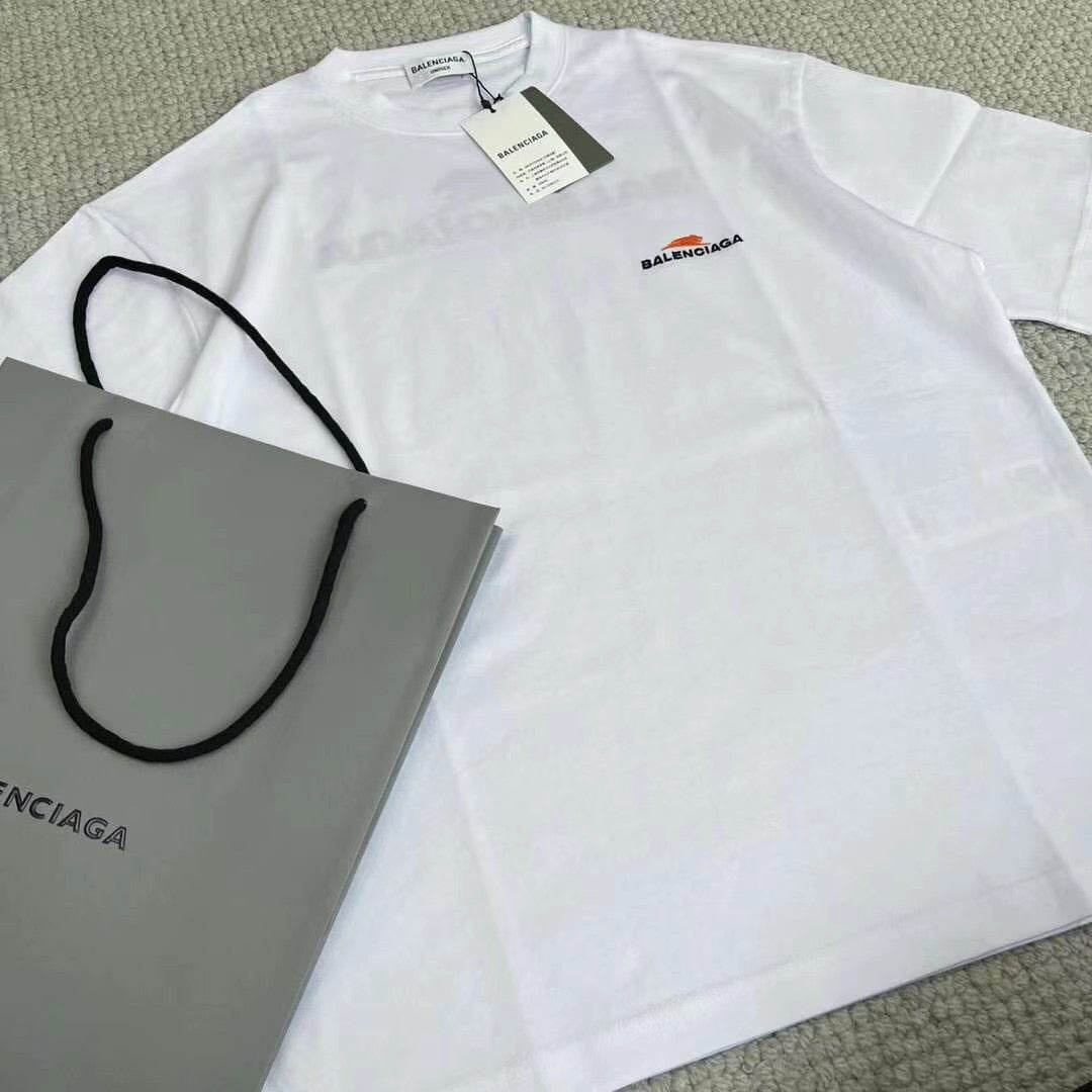 Ba1en*iaga T-shirt