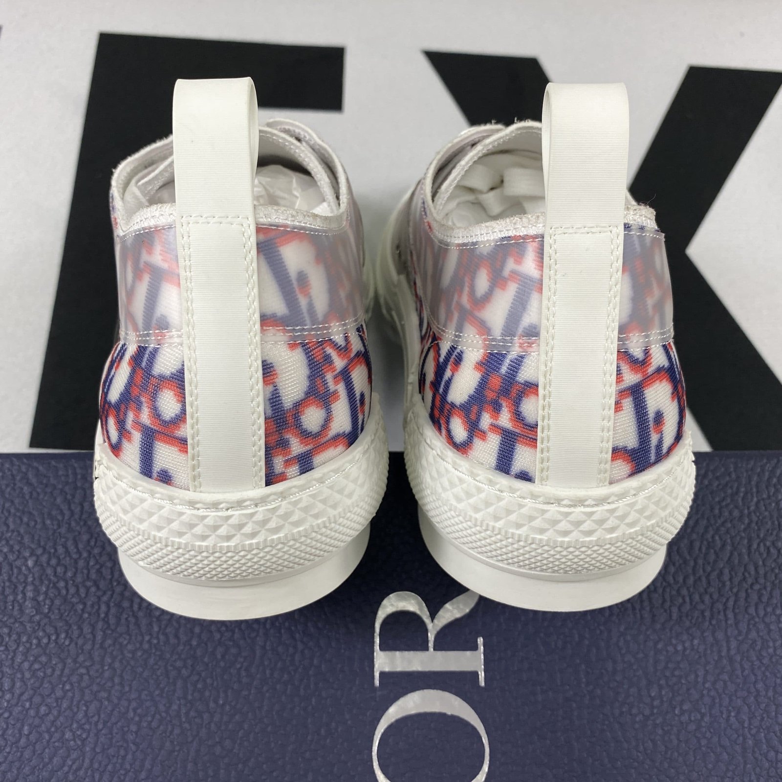 D10r B23 High Top Sneaker 1