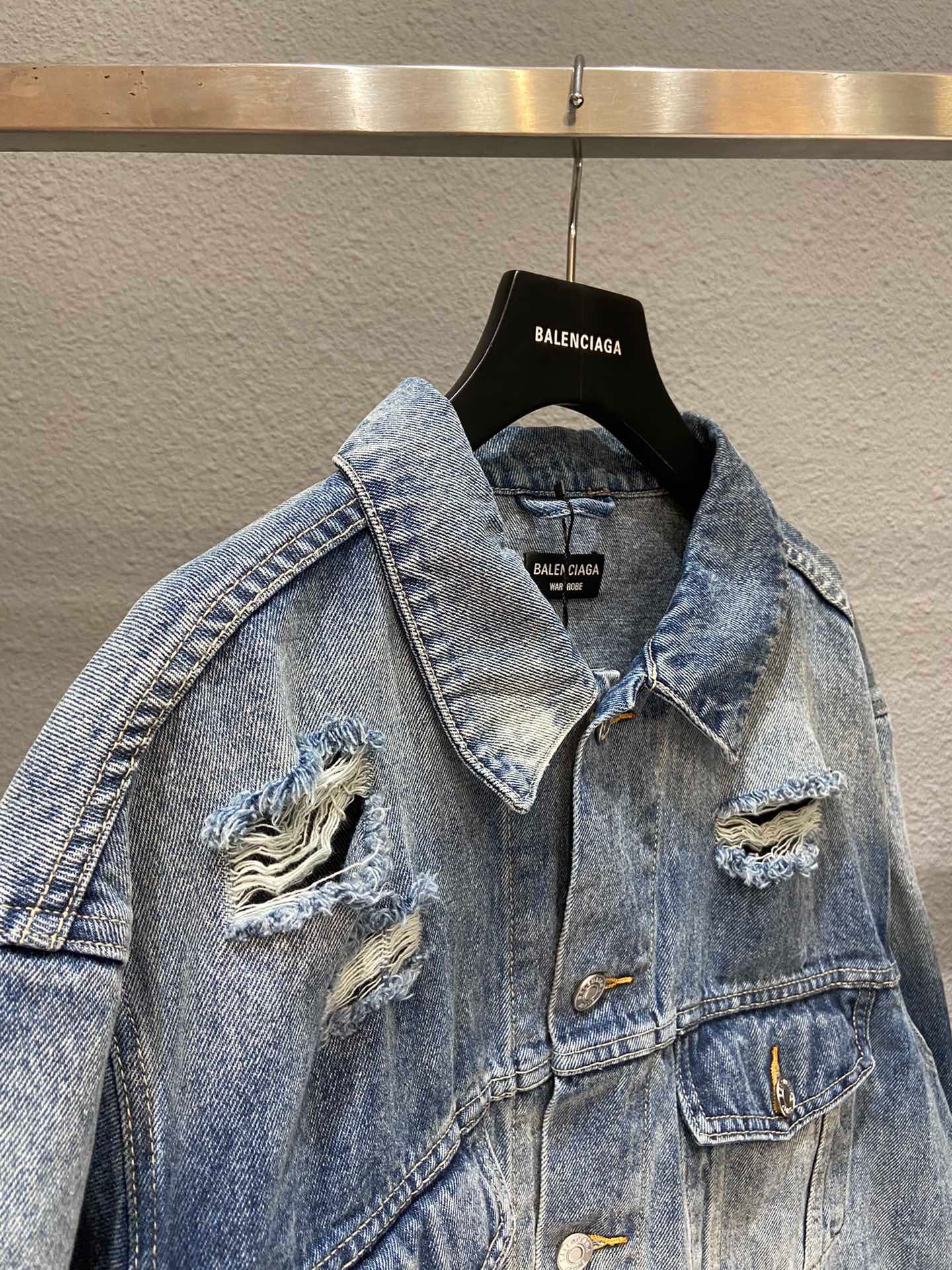 Ba1en*iaga Jacket