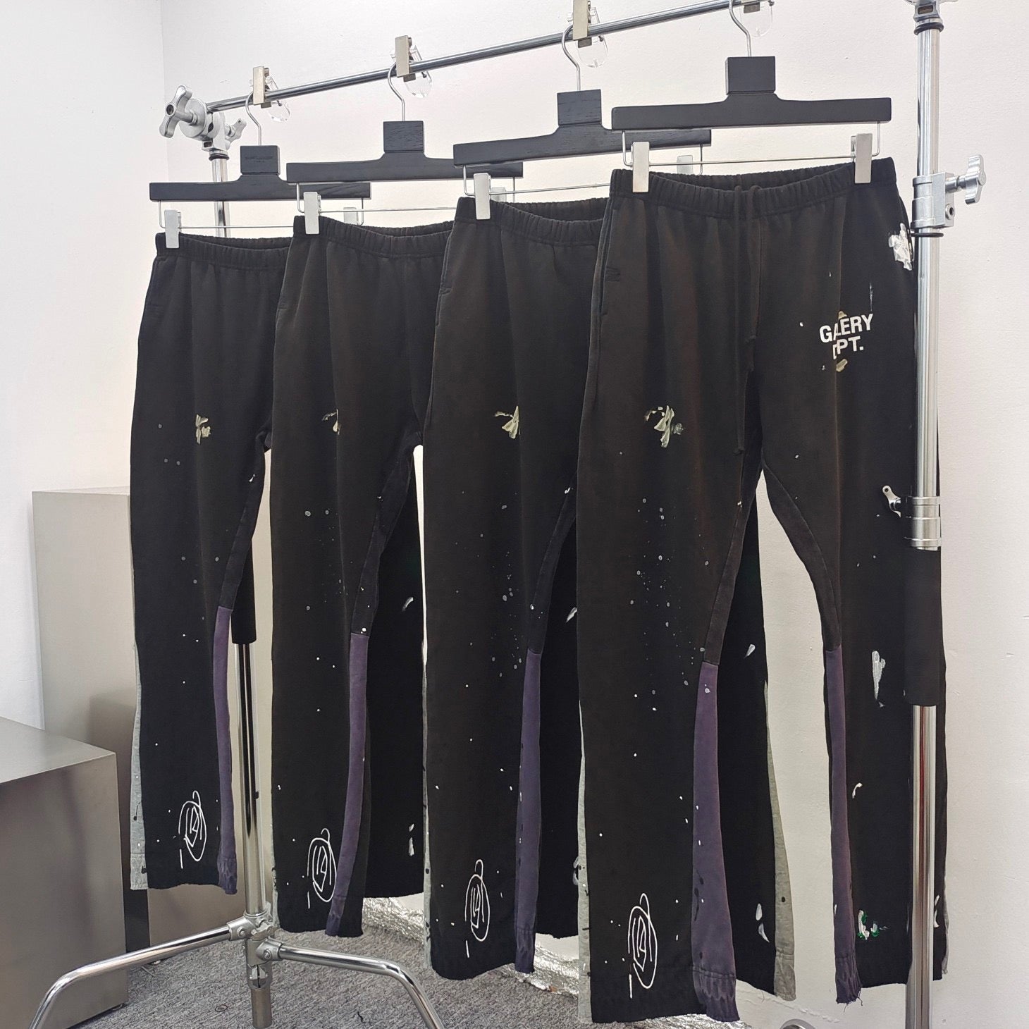 Gallery Dept Sweatpants