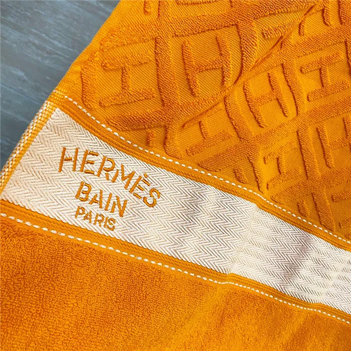 H**me5 Bath towel