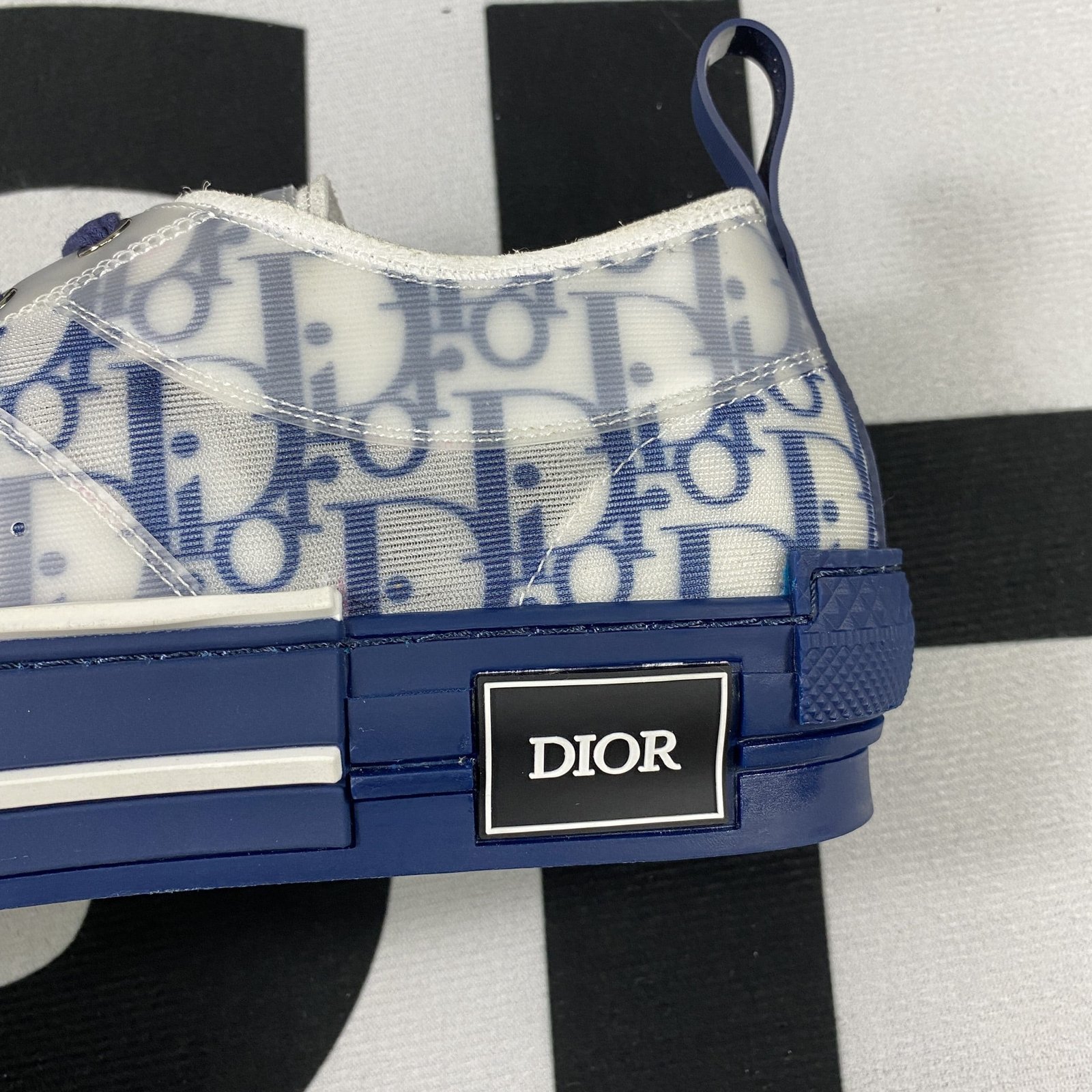 D10r B23 High Top Sneaker 8
