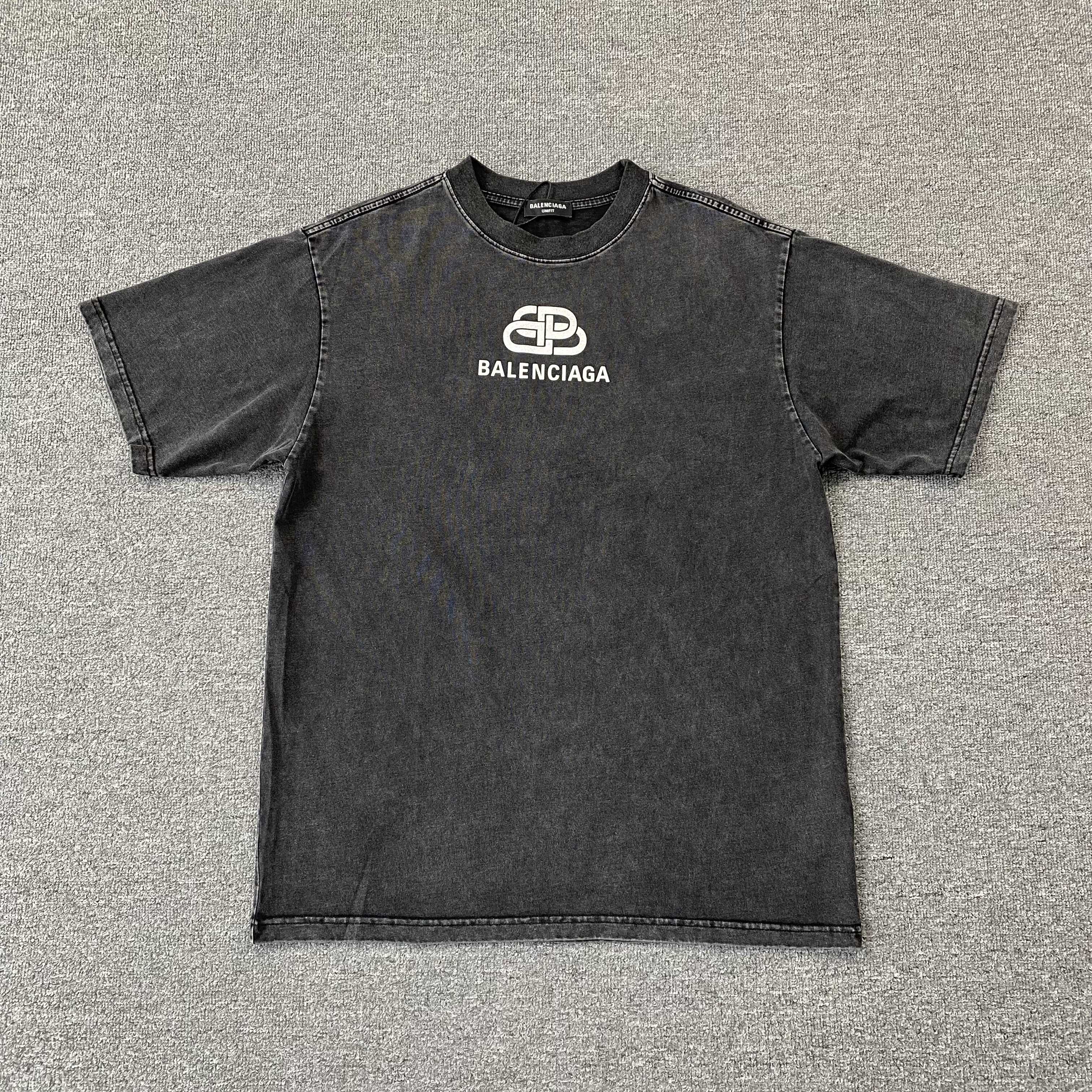 Ba1en*iaga T-Shirt