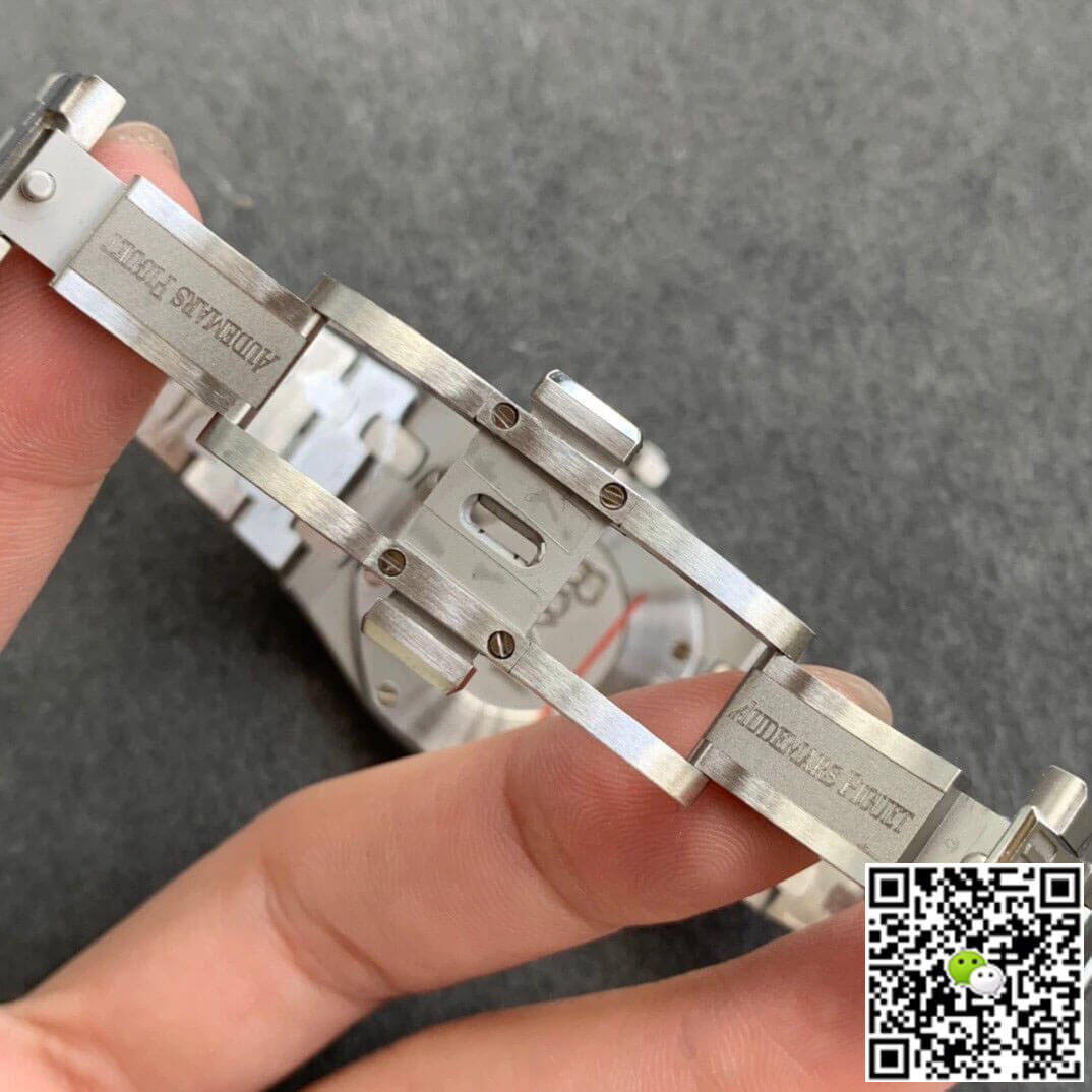 Replica Audemars P1g*et Royal Oak 67651ST 33MM 1:1 Best Edition JF Factory Silver Dial