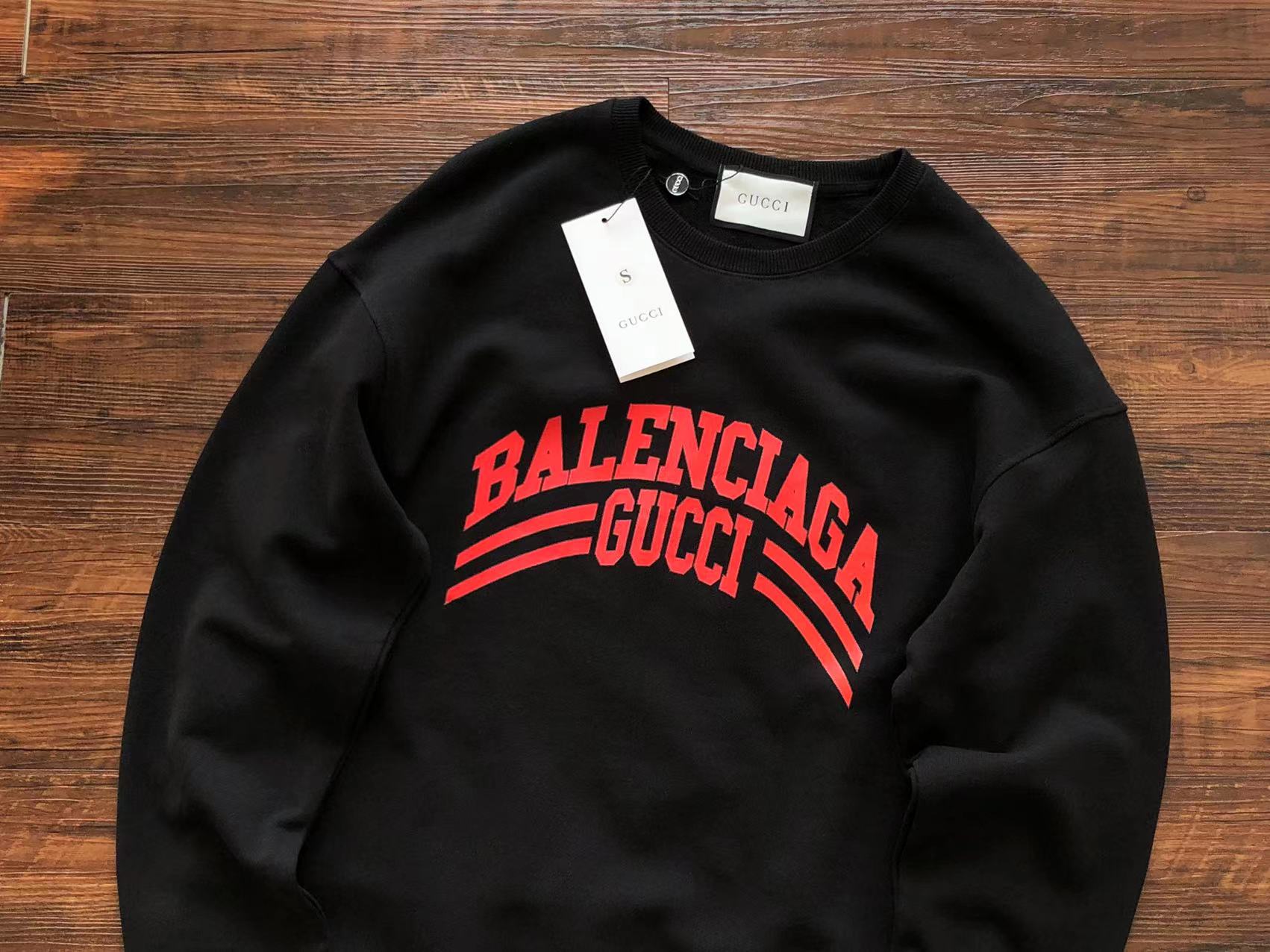 Gvc*1 x Ba1en*iaga Sweatshirt