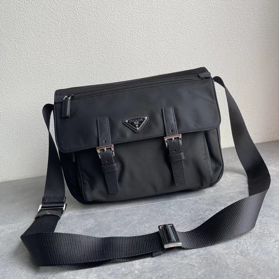 Pra*a Bag Dupe