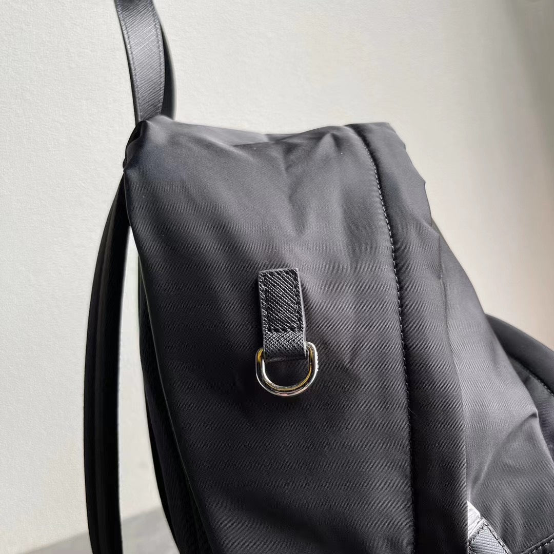 Pra*a Bag Dupe