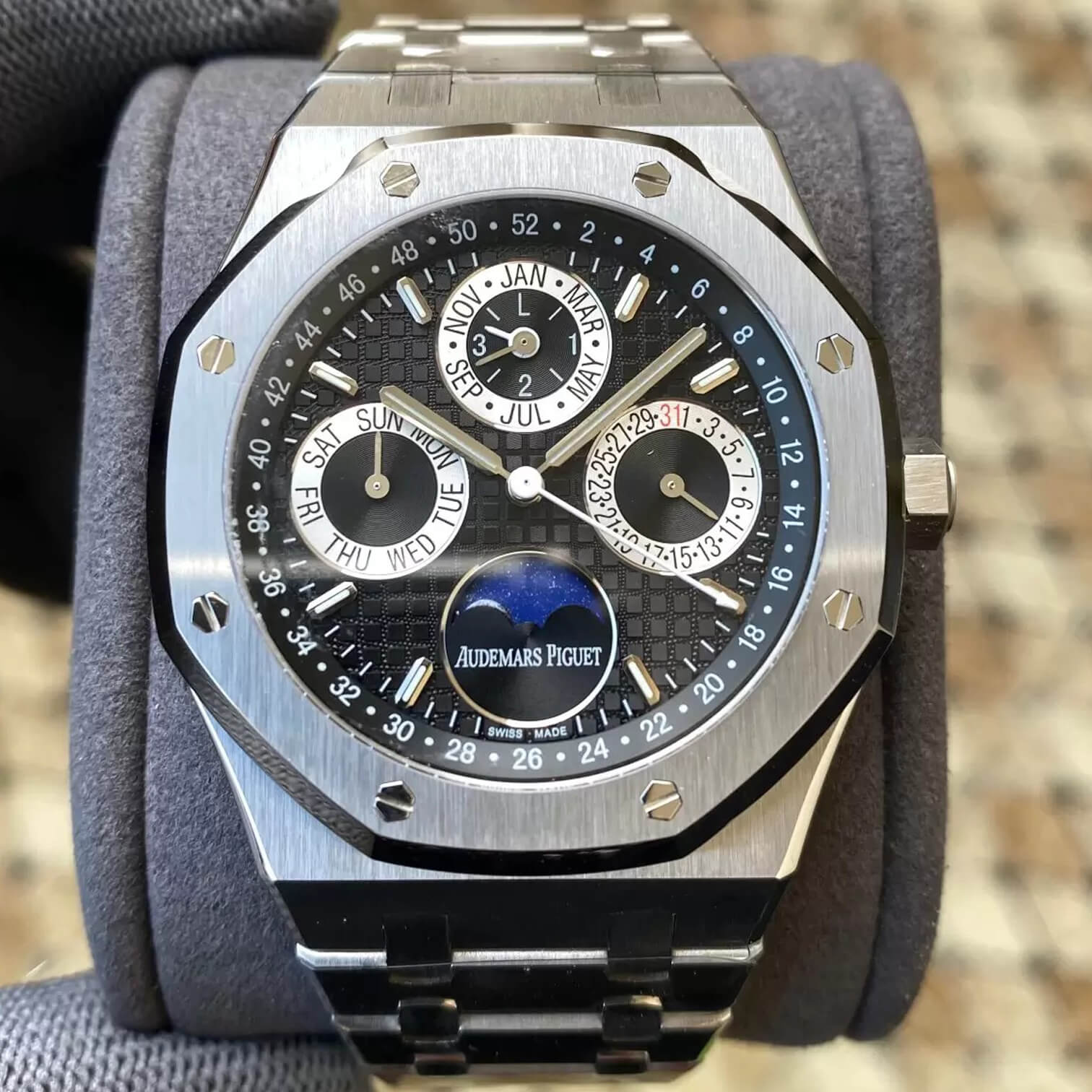 Replica Audemars P1g*et Royal Oak 26597PT.OO.1220PT.01 1:1 Best Edition APS Factory Black Dial