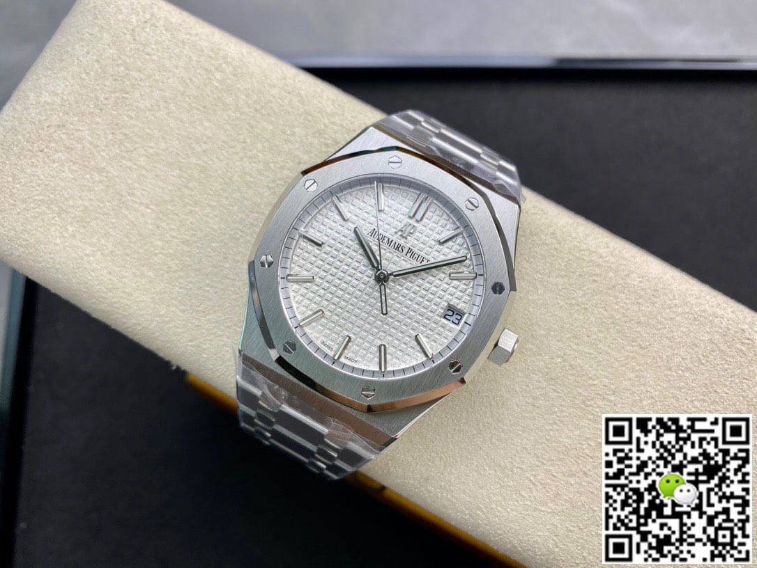 Replica Audemars P1g*et Royal Oak 15500ST.OO.1220ST.04 1:1 Best Edition ZF Factory White Dial