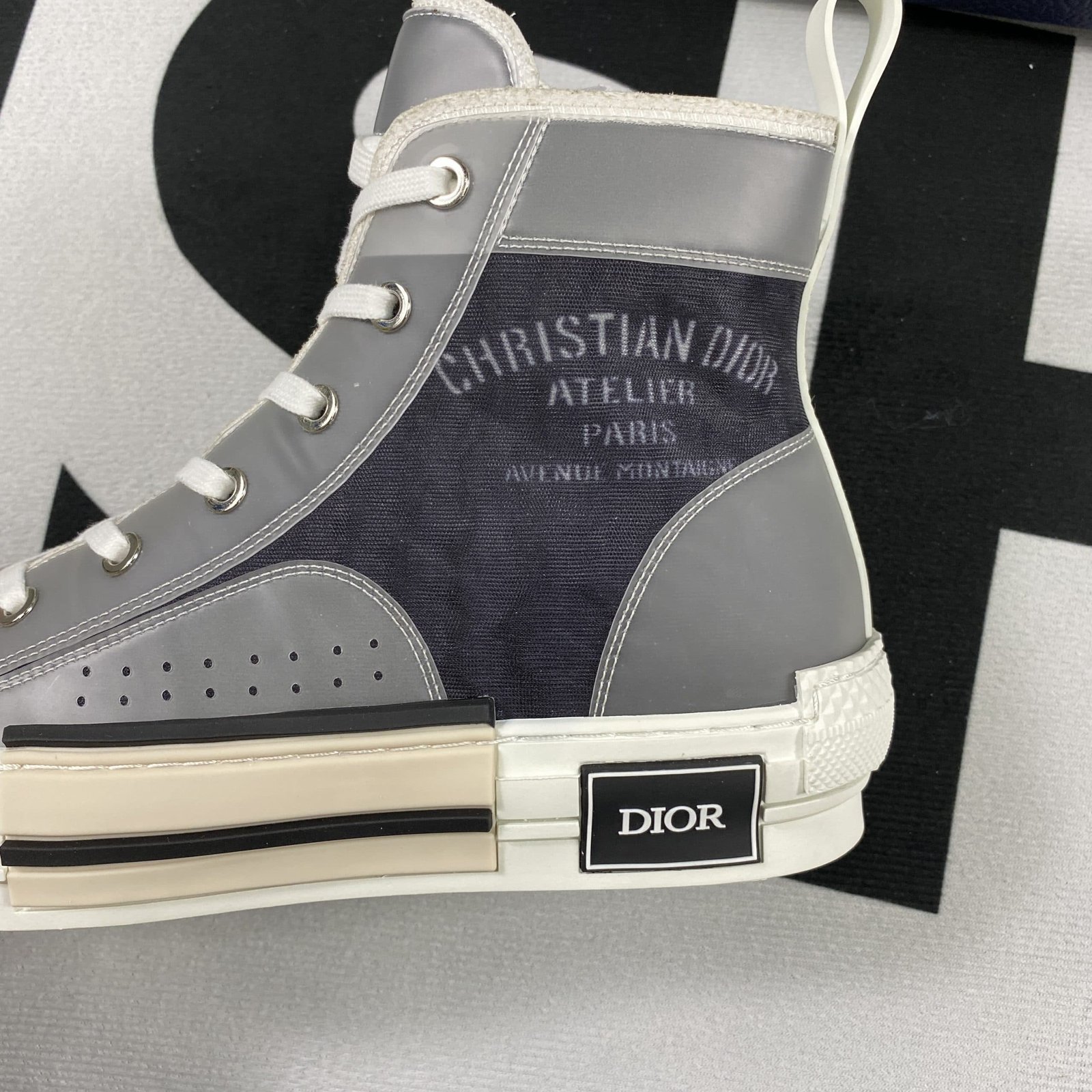 D10r B23 High Top Sneaker 16