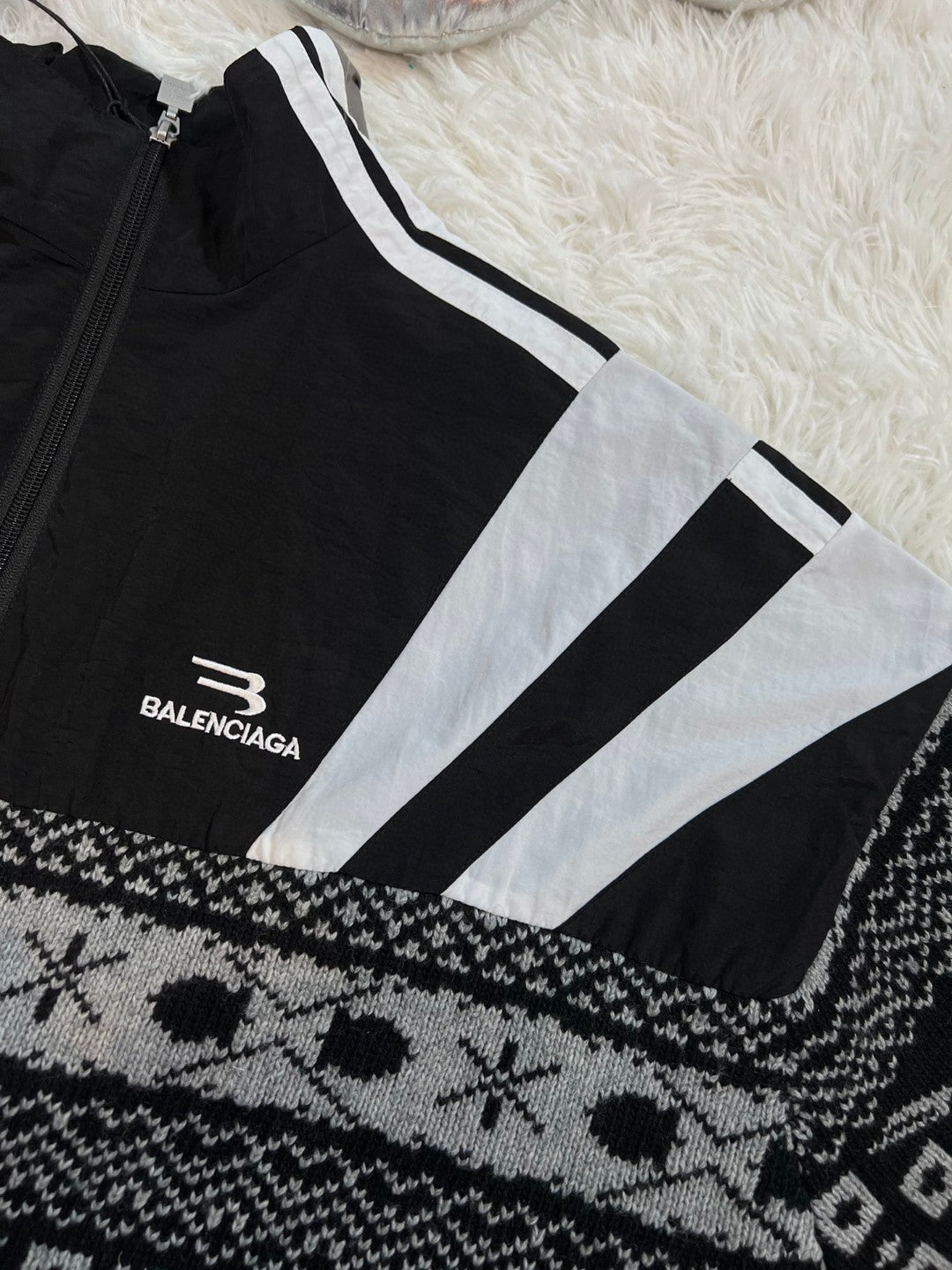 Ba1en*iaga Sweater