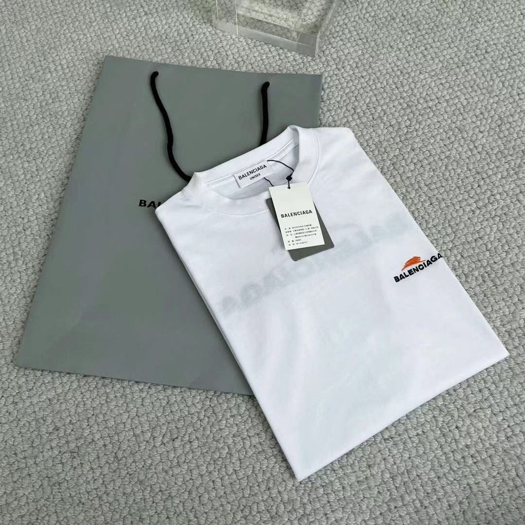 Ba1en*iaga T-shirt