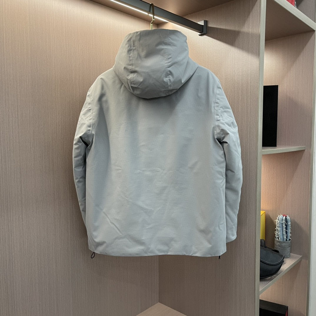 Pra*a Jacket