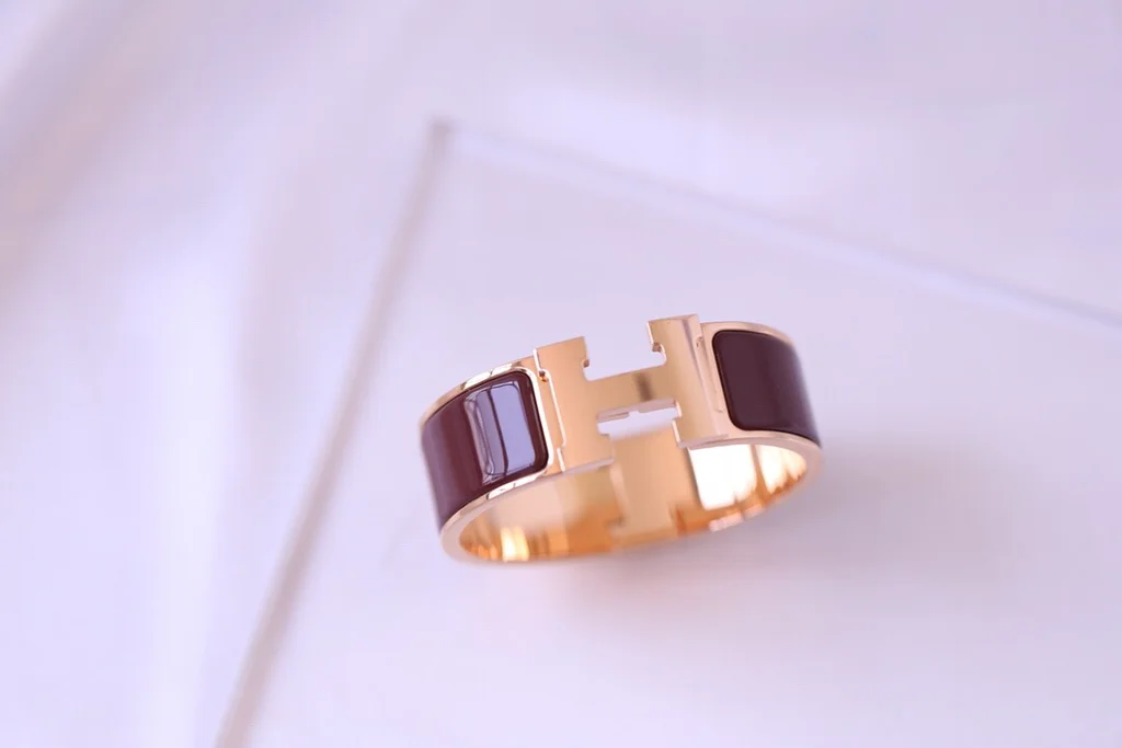 H**me5 bracelet
