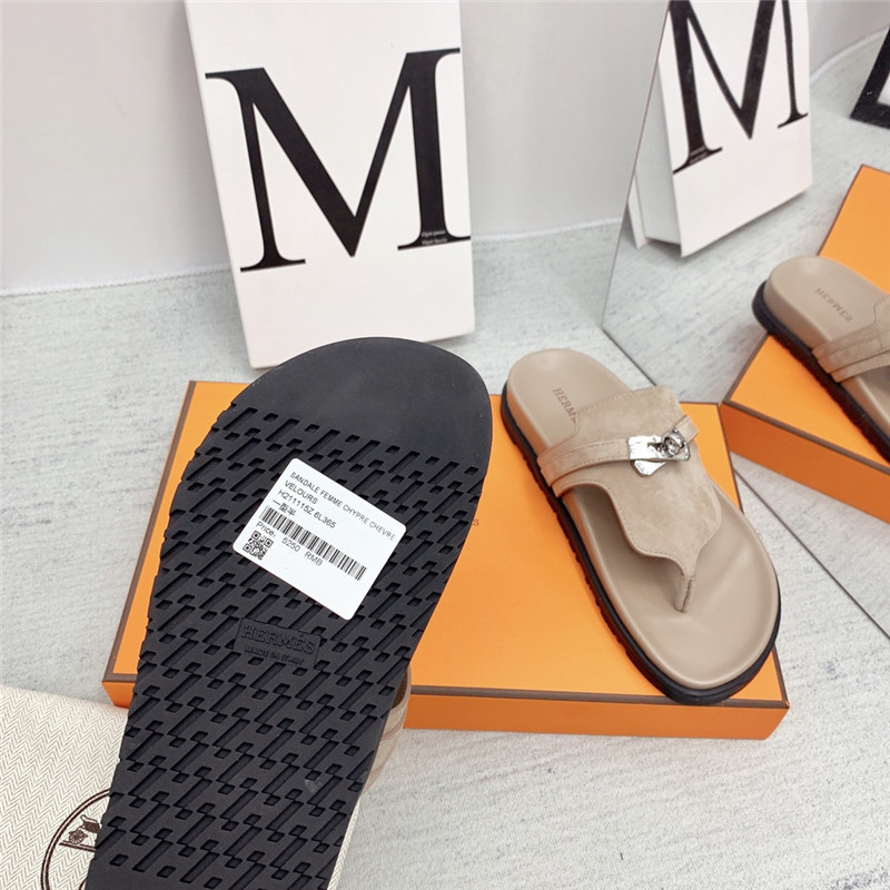 H**me5 couple shoes