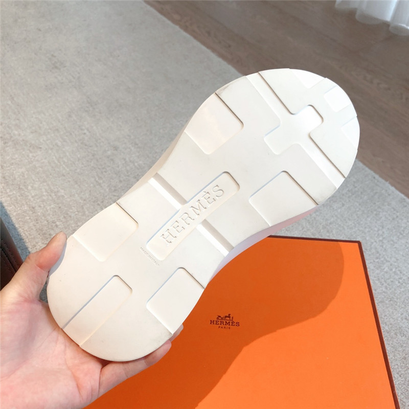 H**me5 new sneakers