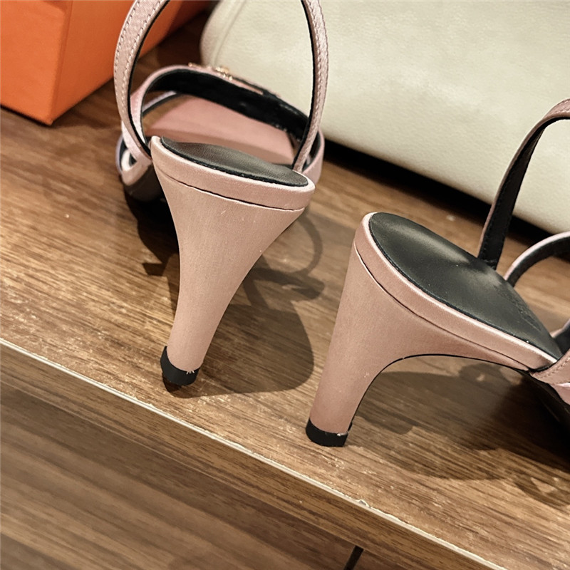 H**me5 Glamor sandals