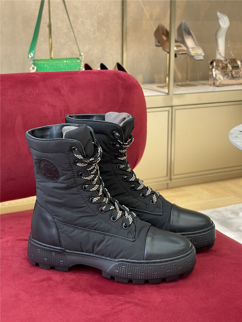 H**me5 down sports ankle boots
