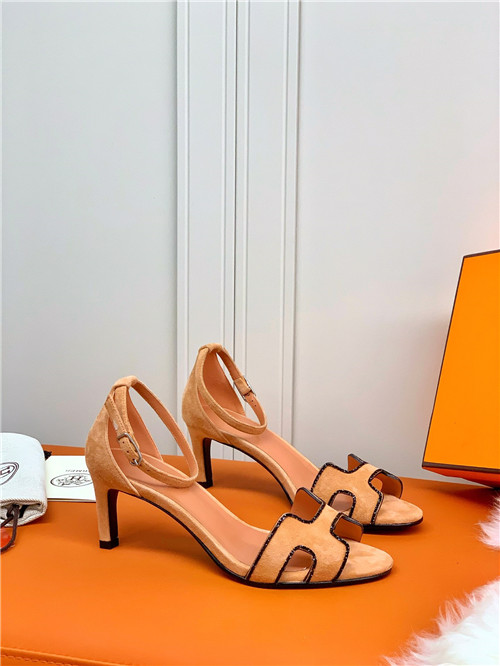 H**me5 high heel sandals