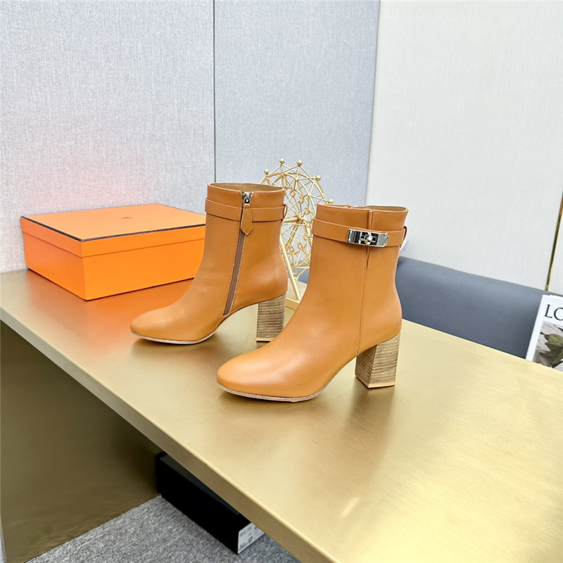 H**me5 Classic Boots