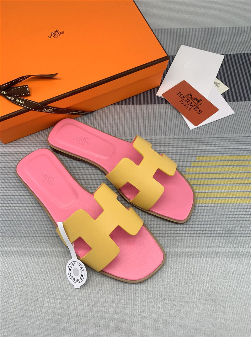 H**me5 flat H slippers womens