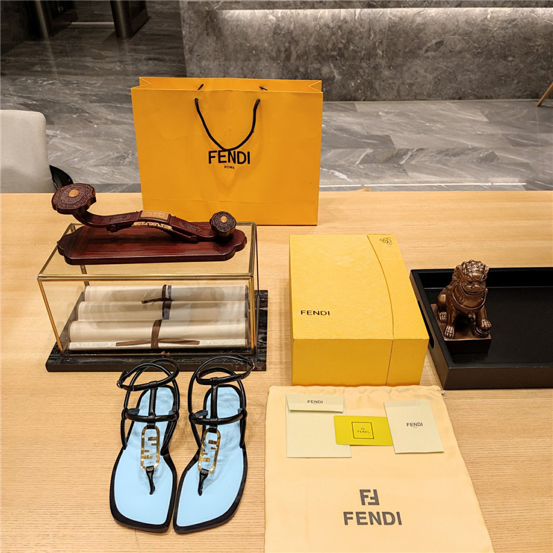 F**di flat beach sandals