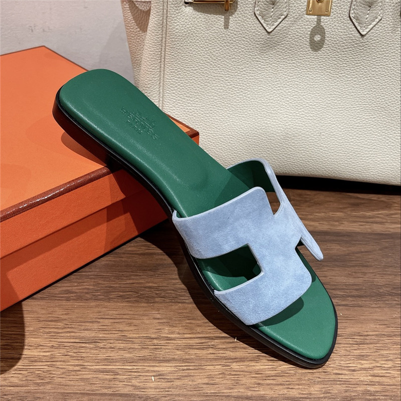 H**me5 H buckle slippers