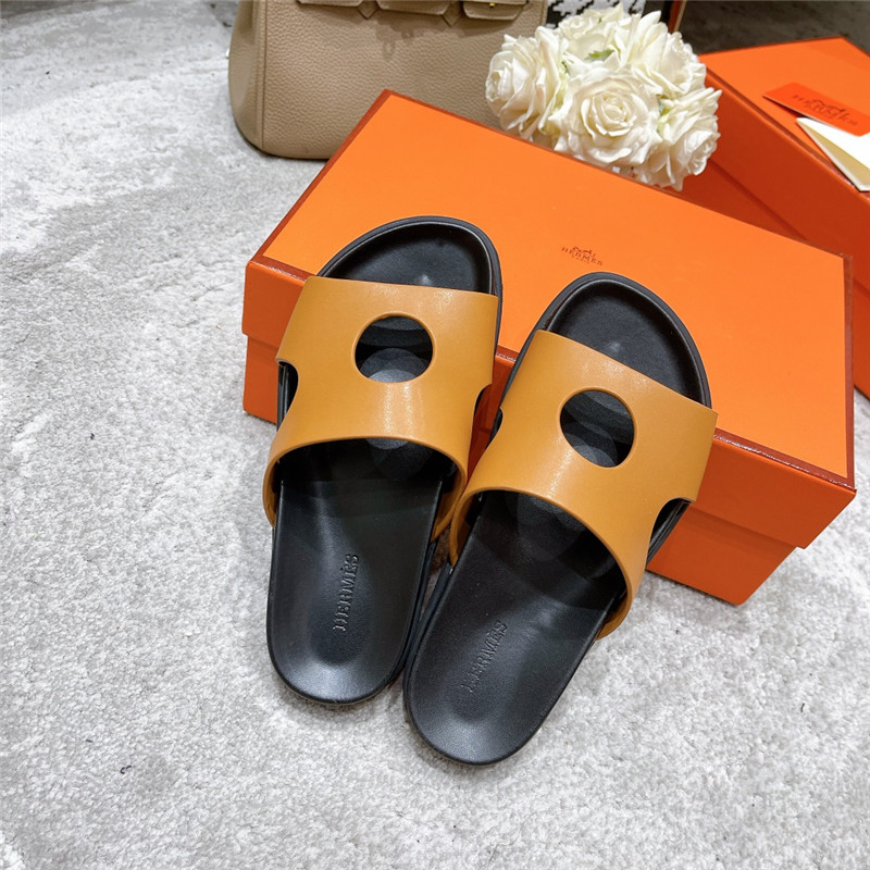 H**me5 platform slippers