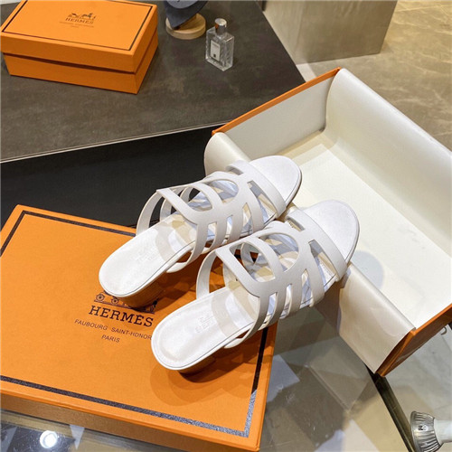 H**me5 kelly heels