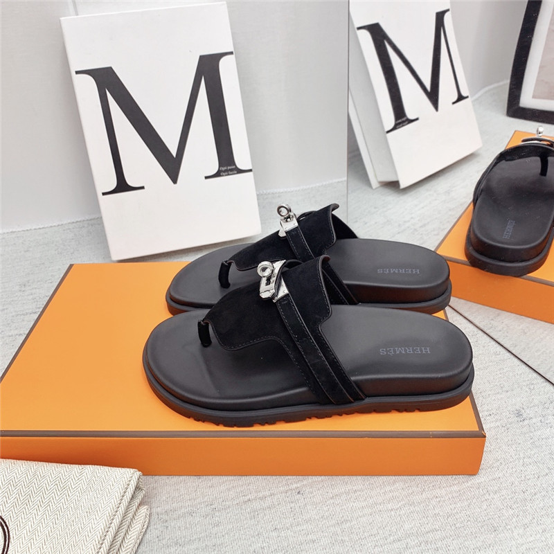 H**me5 couple shoes