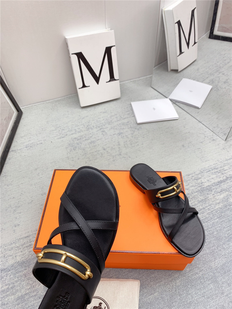 H**me5 flat slippers