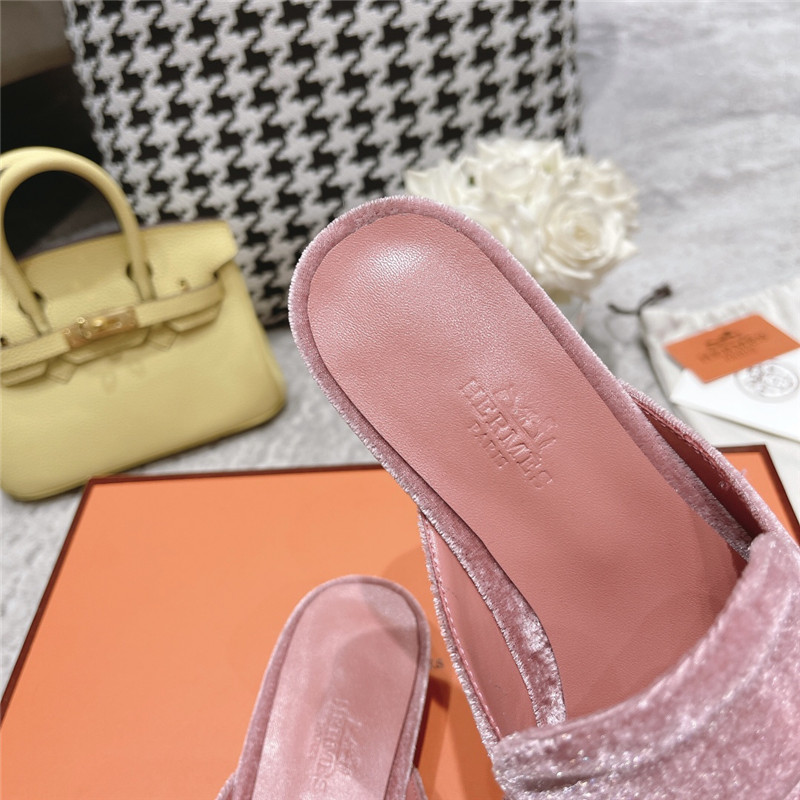 H**me5 H buckle classic slippers