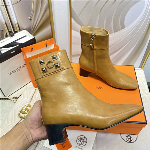 H**me5 stud ankle boots