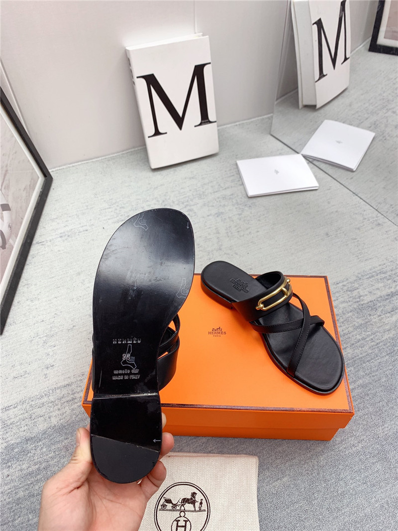 H**me5 flat slippers
