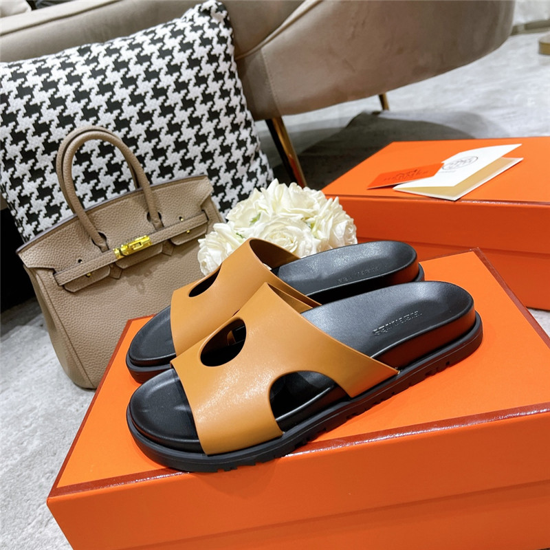 H**me5 platform slippers
