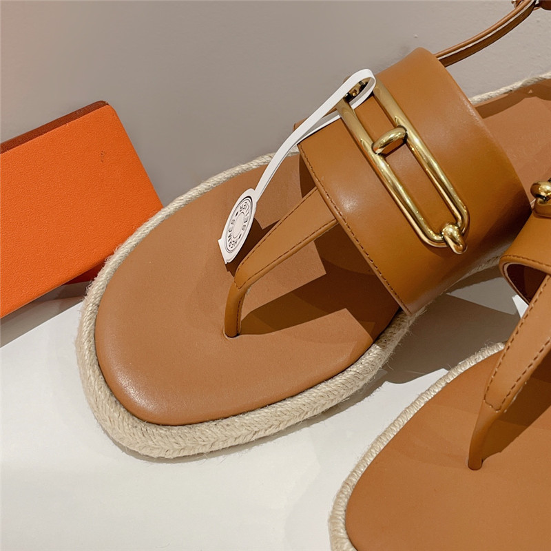 H**me5 knitted flat sandals