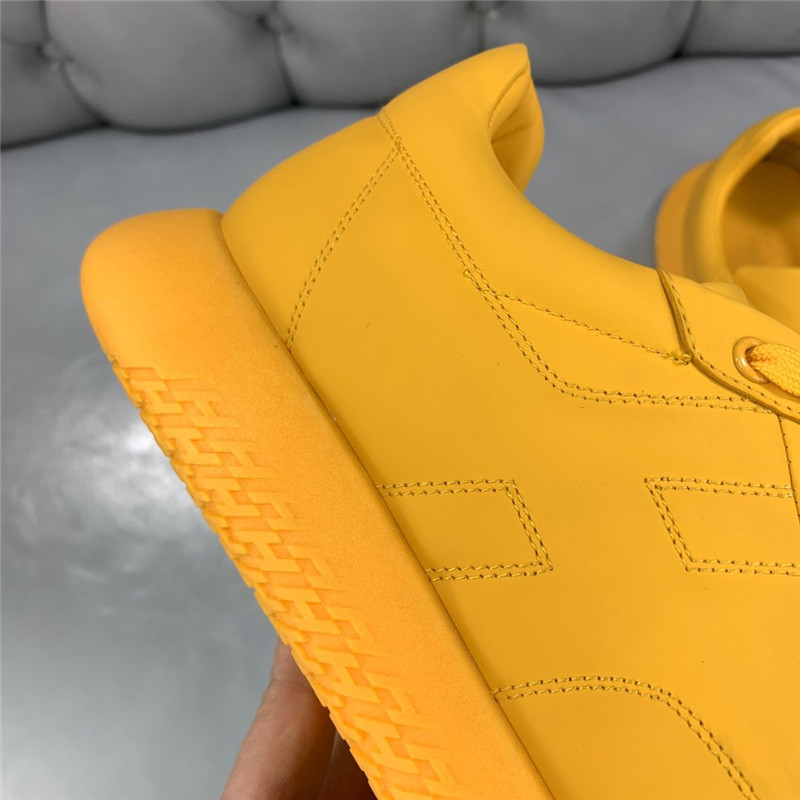 H**me5 Men s sneakers