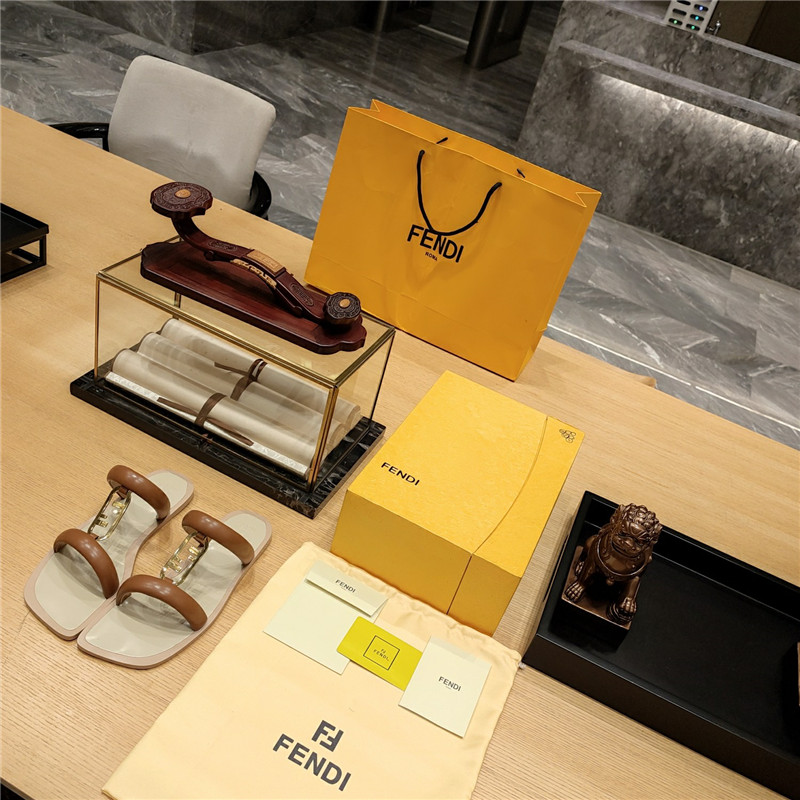F**di flat beach sandals