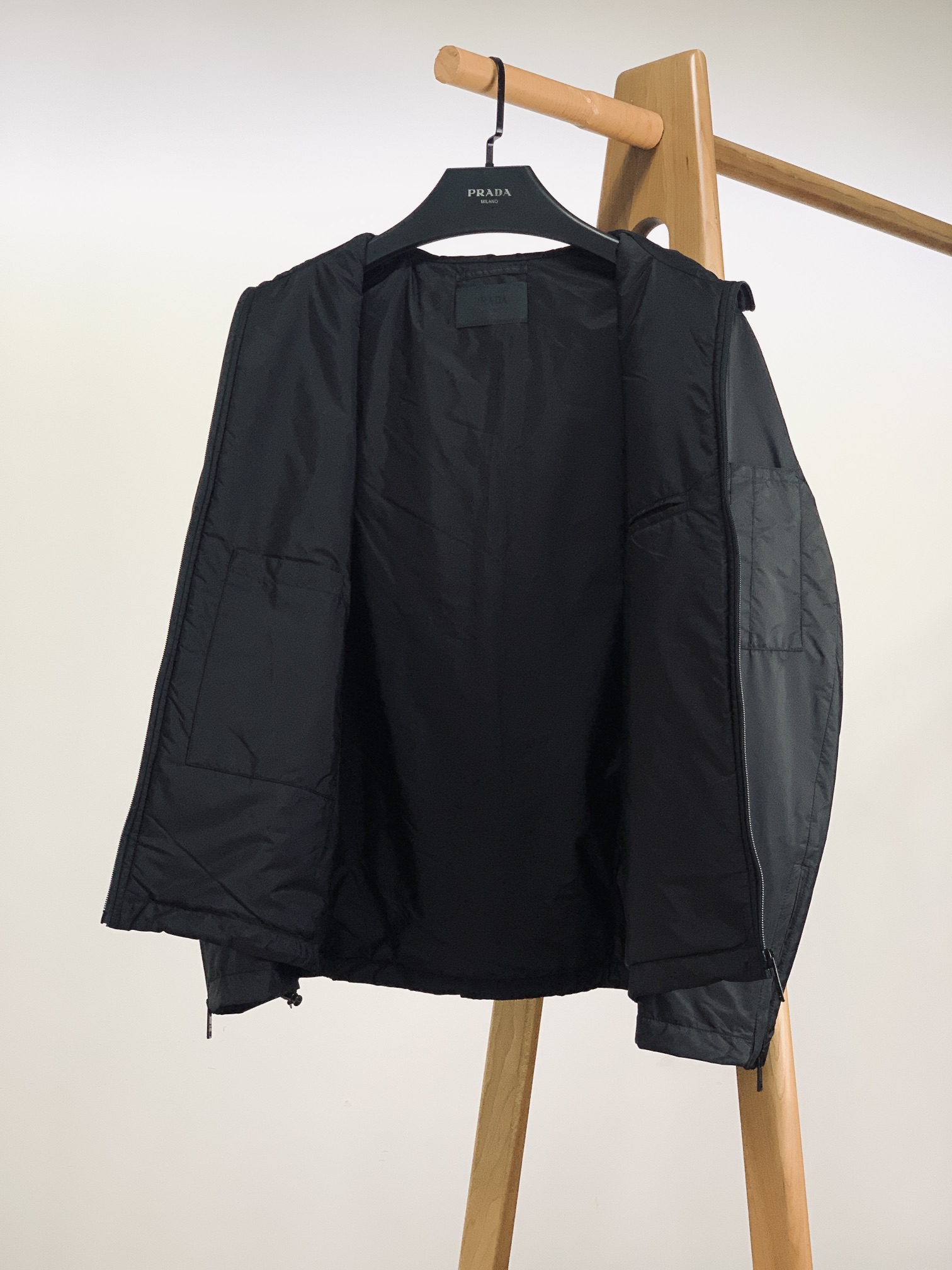 Pra*a Jacket