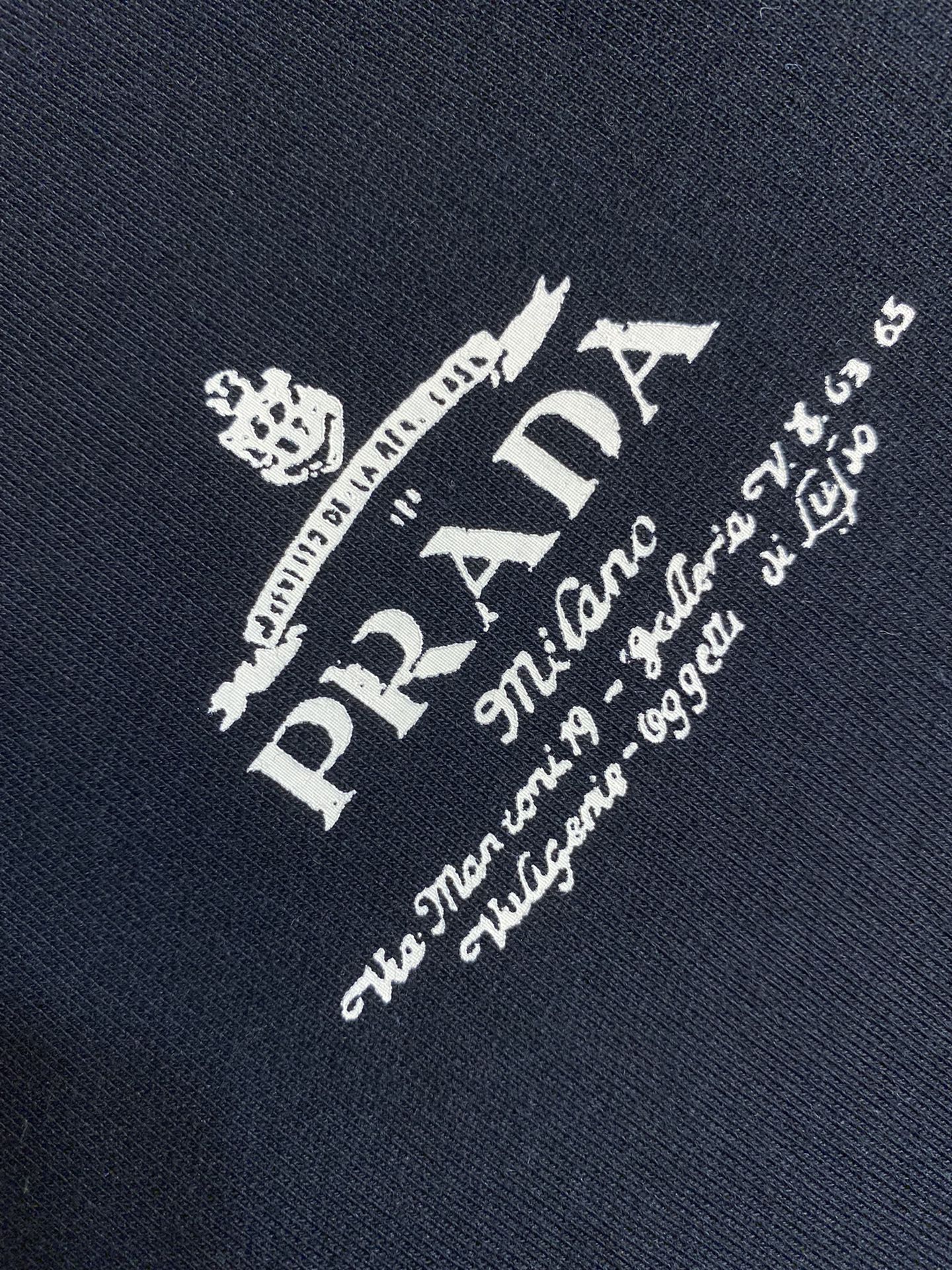 Pra*a Hoodie